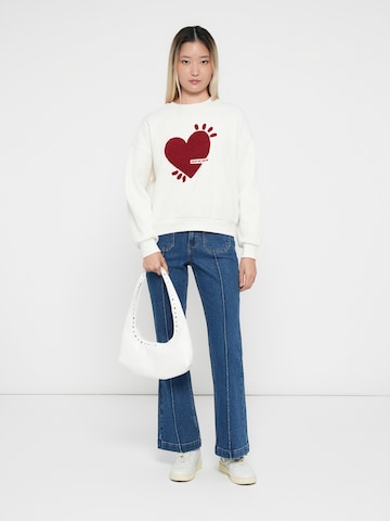 ONLY Sweatshirt 'ONLTAMMIE' in White