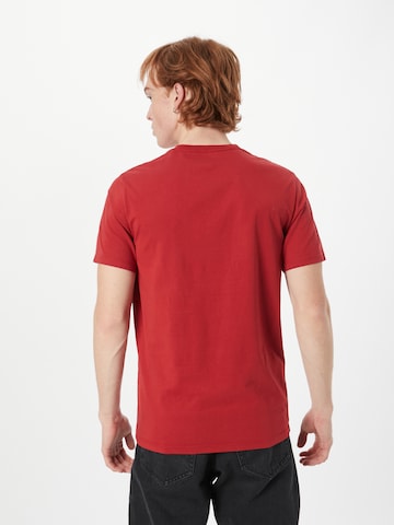 LEVI'S ® Тениска 'Housemark V Neck Tee' в червено