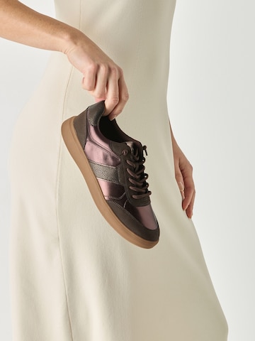 Baskets basses Tamaris en marron