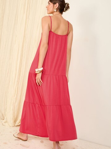 Robe Friends Like These en rose
