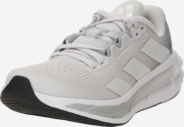 Chaussure de course 'QUESTAR 3' ADIDAS PERFORMANCE en gris : devant