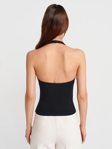 Dilvin - Blusa em preto