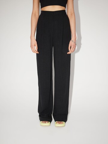 LeGer by Lena Gercke Wide leg Pleat-Front Pants 'Thora' in Black: front