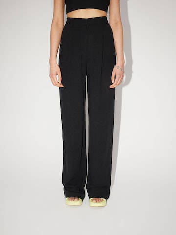 LeGer by Lena Gercke Wide leg Pleat-Front Pants 'Thora' in Black: front