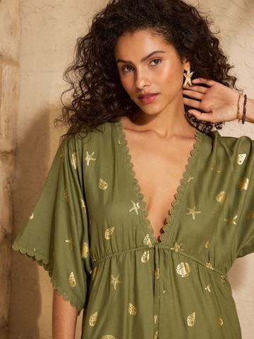 love & roses Пляжное платье в Зеленый