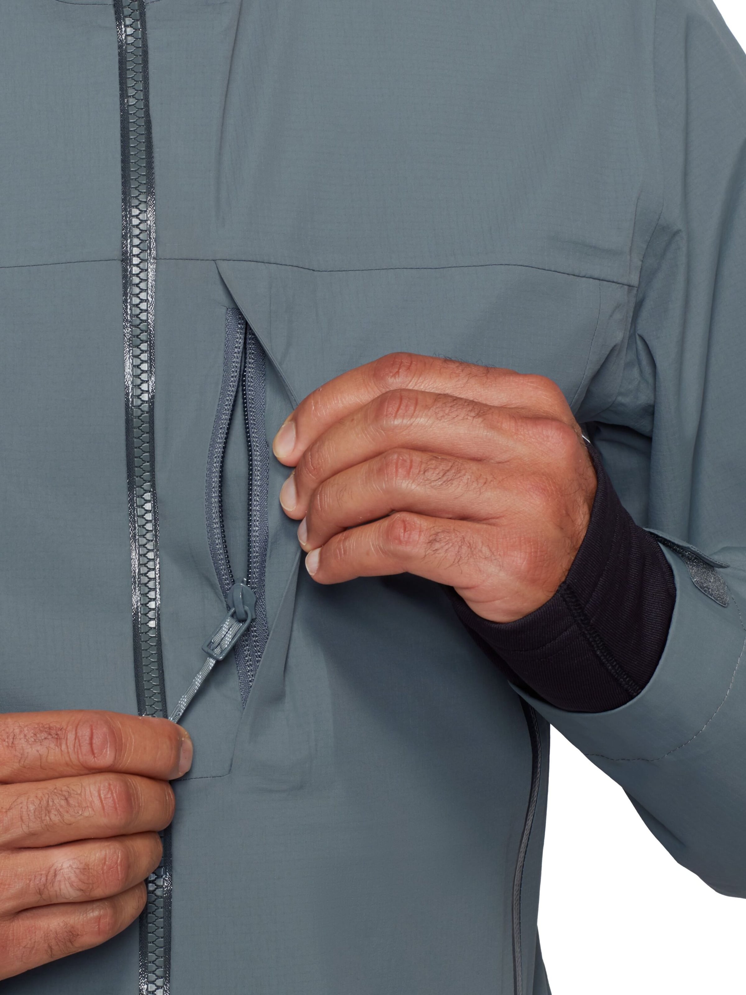 MAMMUT Athletic Jacket in Grey