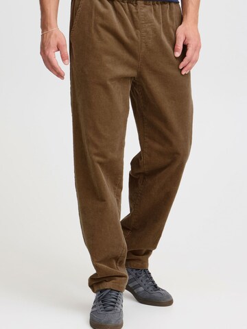 Loosefit Pantaloni chino ' DARIO' di The Jogg Concept in marrone: frontale