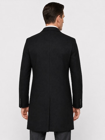 Cappotto invernale 'Herbstgold' di ALLTHEMEN in nero
