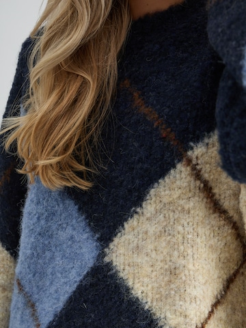 Pullover 'Shania' di Peppercorn in blu