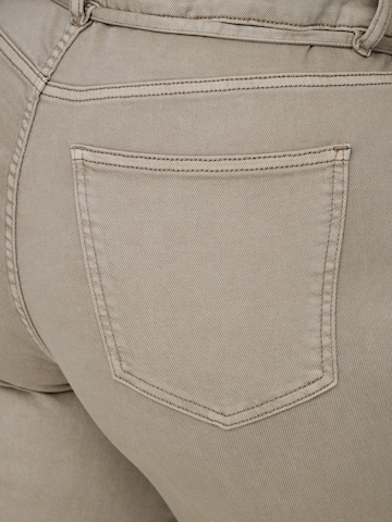 Regular Jean 'CARHilla' ONLY Carmakoma en marron