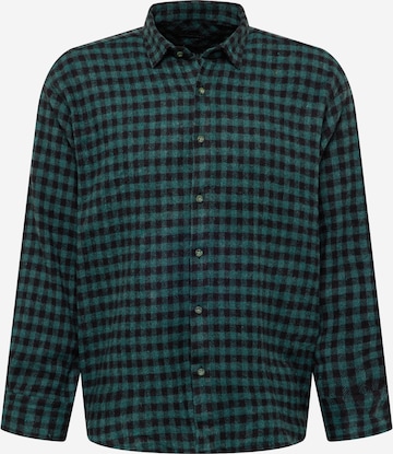 Trendyol Regular fit Button Up Shirt in Green: front