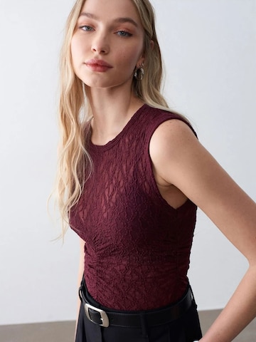 Dilvin - Blusa em vermelho