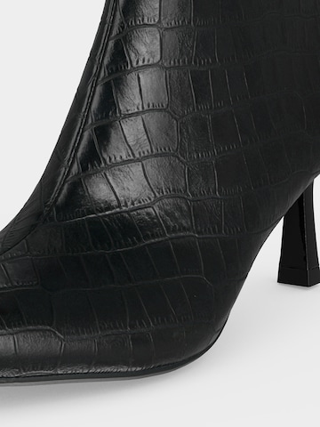 BUFFALO Stiefelette 'WILLOW' in Schwarz