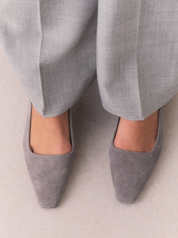 Next - Zapatos destalonado 'Forever Comfort' en gris