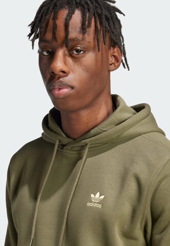 ADIDAS ORIGINALS Dressipluus 'Essential', värv roheline