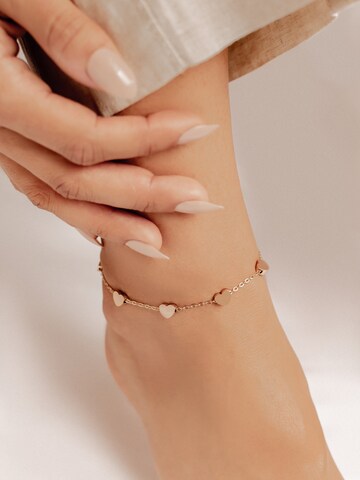 Hey Happiness Foot Jewelry 'Hearts' in Gold: front