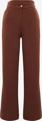 Pantaloni cutați de la Trendyol pe maro: față