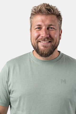 Men Plus Shirt in Green