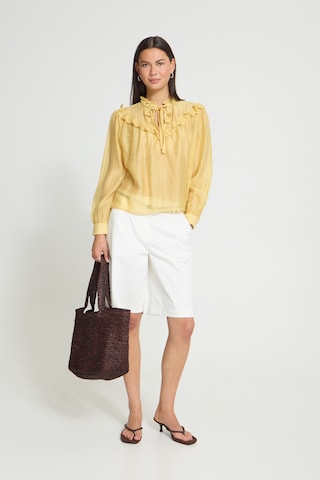 b.young - Blusa en oro