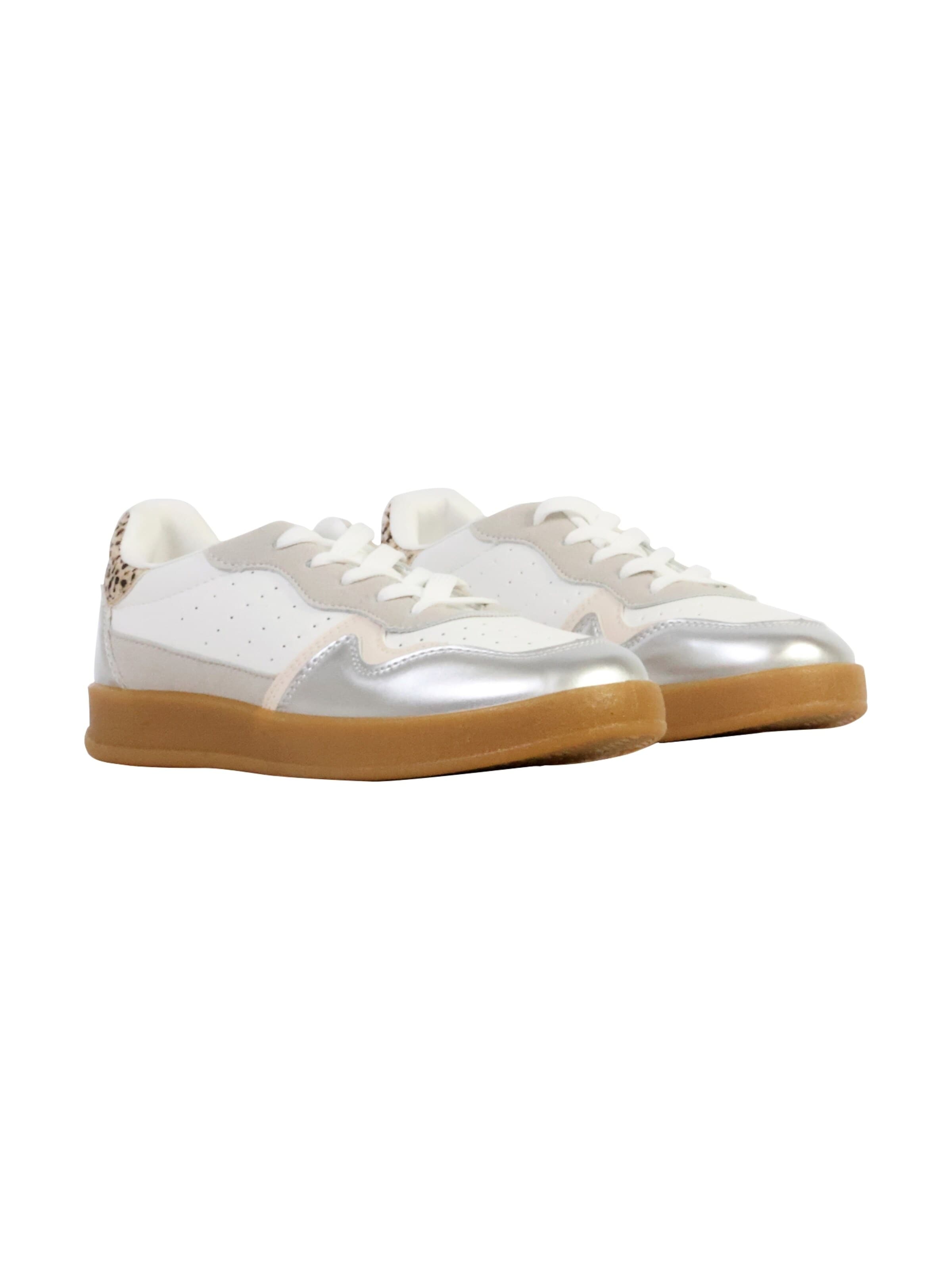 Chaussure de sport à lacets The Divine Factory en gris