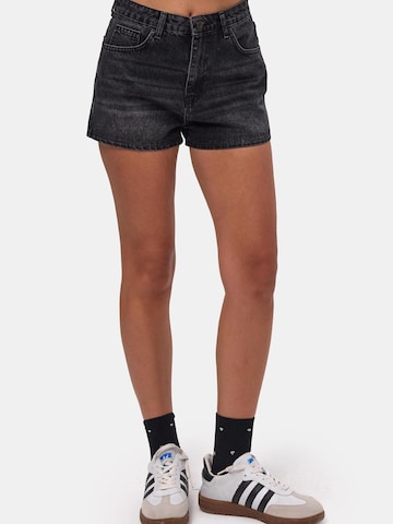 IT'S BASIC Regular Jeans 'MINI DENIM SHORT'‌‌‌‌‌‌ in Schwarz
