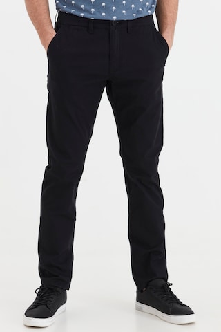 !Solid Regular Chino Pants 'KILIAN' in Black: front