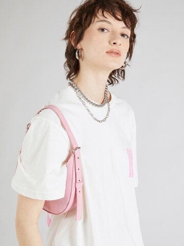Tricou 'Boyfriend T-Shirt Off White Breezy' de la OH APRIL pe alb