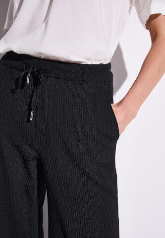 STREET ONE Loosefit Hose in Schwarz
