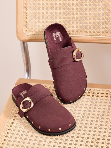 Friends Like These Klapki w kolorze czerwony