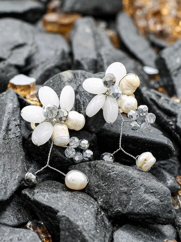 COLLEZIONE ALESSANDRO Earrings 'Blume' in White
