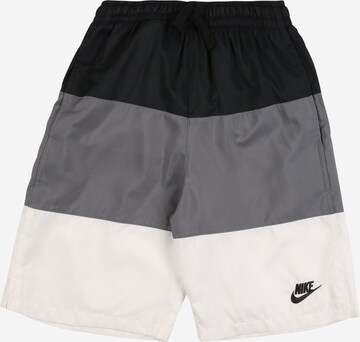 Nike Sportswear Broek in Zwart: voorkant