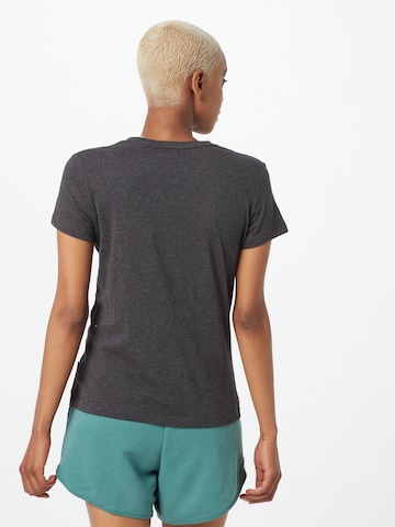 PUMA - Camiseta funcional 'Essential' en gris