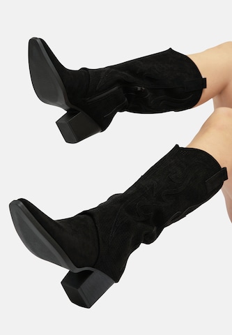 Salinyang Cowboy boot in Black