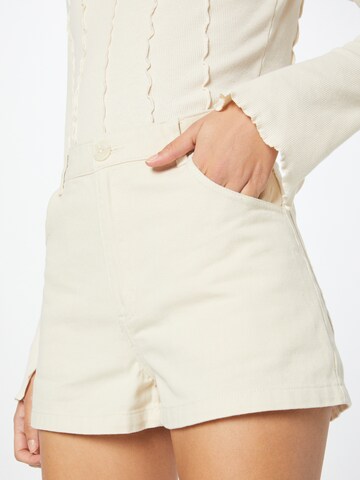 Monki Regular Shorts in Beige