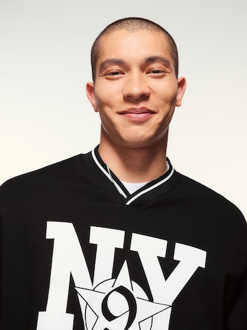 Bershka Tričko - Čierna