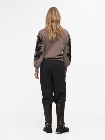 OBJECT Trui 'JOANA' in Bruin