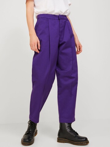 JJXX Loose fit Pleat-Front Pants 'Zoe' in Purple: front