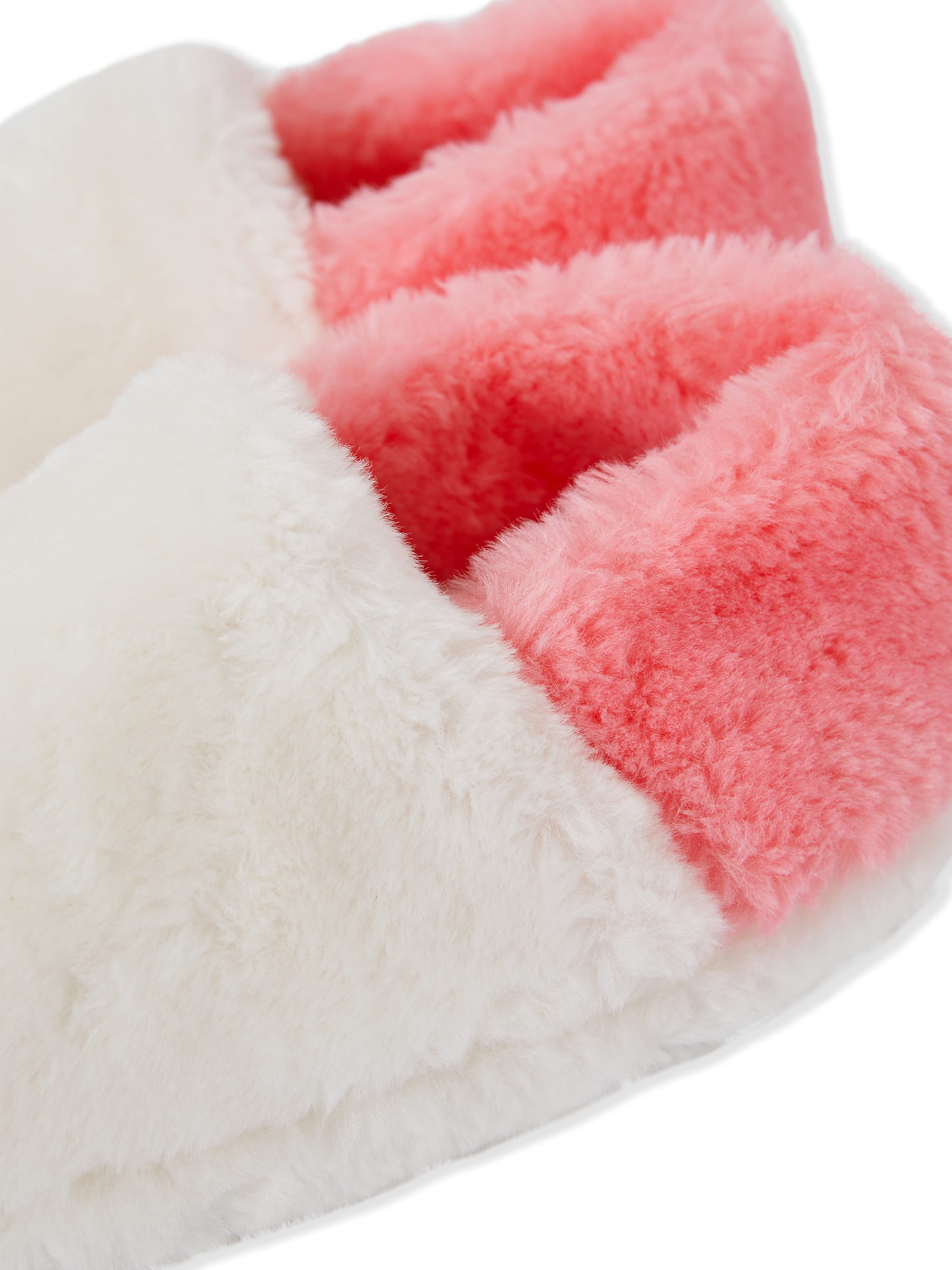 ETAM Slippers 'Loic' in Beige