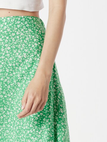 Monki - Falda en verde