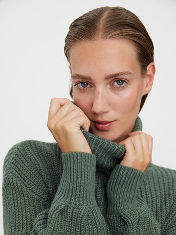 VERO MODA Sweater 'Sayla' in Green