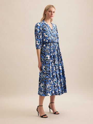 Robe 'Schwarze Rose' SEIDENSTICKER en bleu