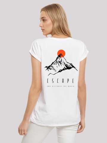 T-shirt 'Escape Discover the World Mountain' F4NT4STIC en blanc