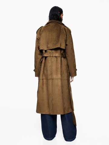 Bershka Tussenmantel in Beige