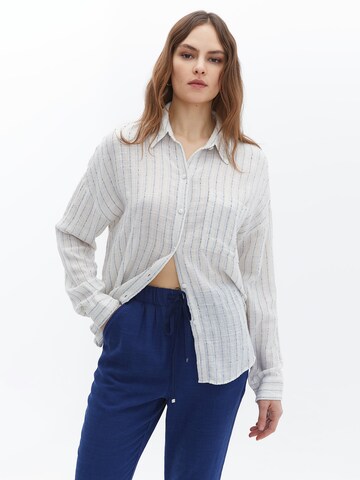 OXXO Blouse in Wit: voorkant