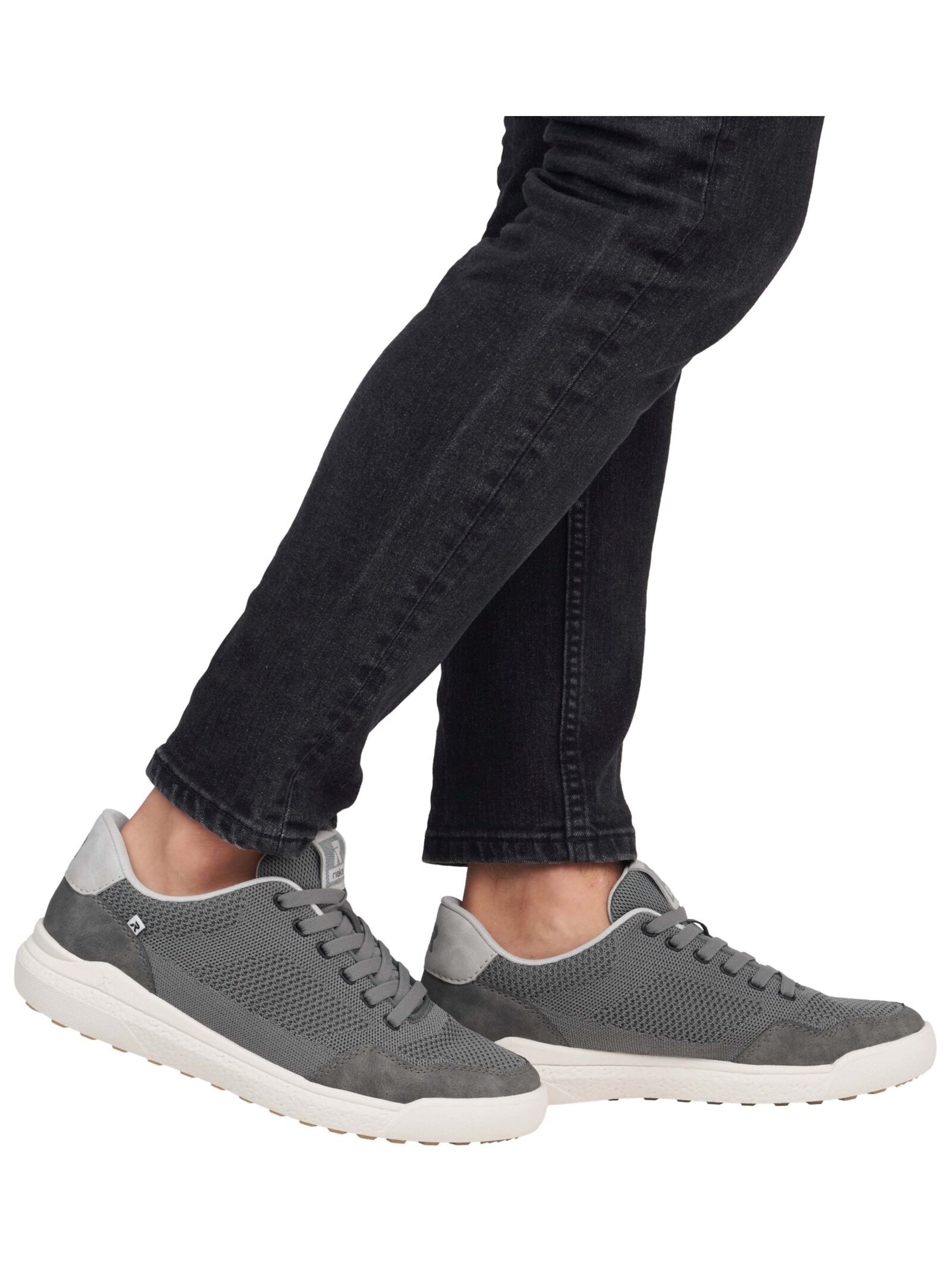 Baskets basses Rieker en gris