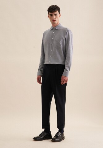 Coupe regular Chemise business SEIDENSTICKER en gris