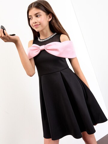 Lipsy Klänning i svart