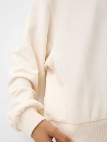Felpa di Bershka in beige