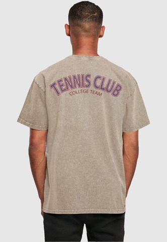 Merchcode T-Shirt 'College Club' in Braun