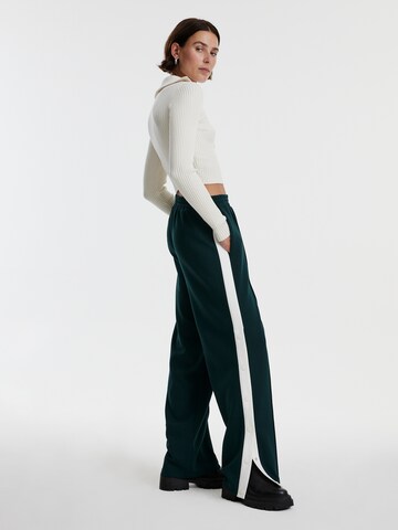 EDITED Wide leg Trousers 'Vica' in Green